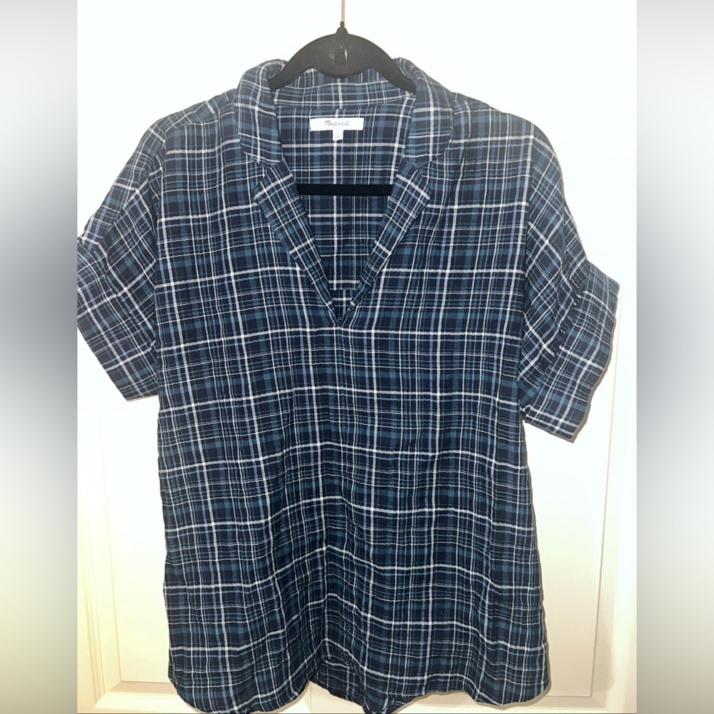 Madewell Navy and White Plaid Button Down Shirt